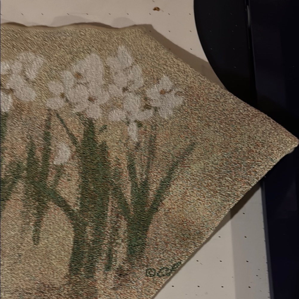 Floral Patterned Table Runner - Picture 3 of 4